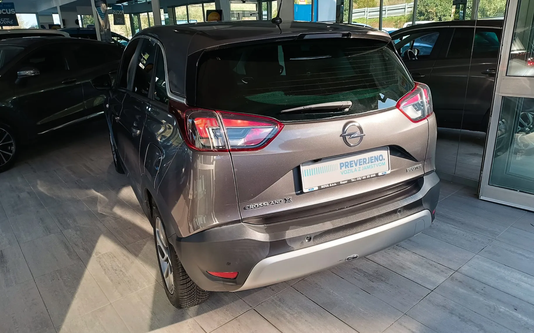Zunanja slika - Opel Crossland X - 1.2 TURBO 81KW  110KM  INNOVATION 1.LASTNIK - 5