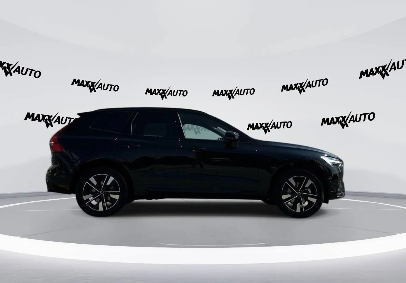 Zunanja slika - Volvo XC60 - B5 P AWD Plus Dark Avt - 4