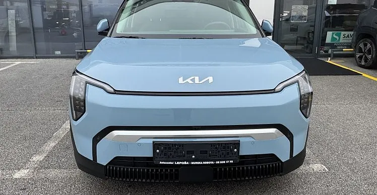 Zunanja slika - KIA EV3 - KIA  SKY  58.3 kWh  - 204 KM - 7