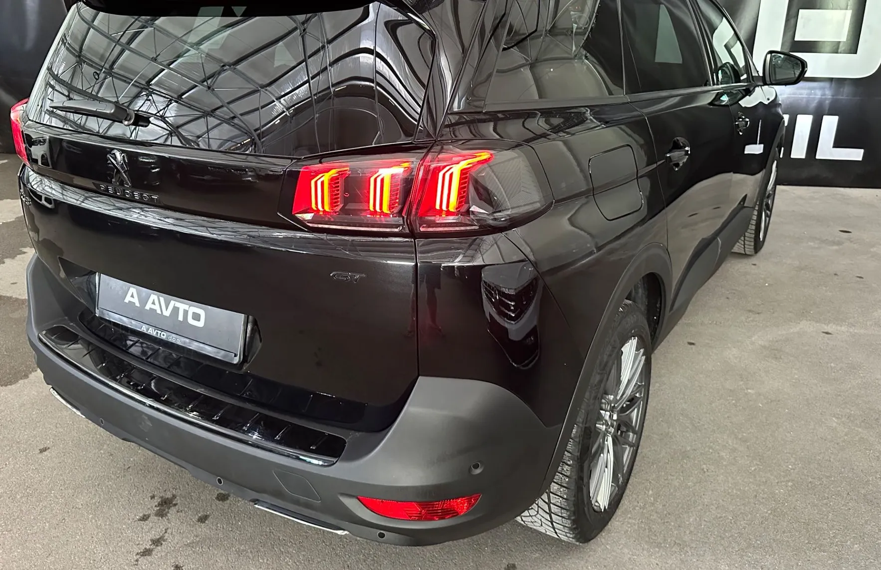 Zunanja slika - Peugeot 5008 - 1.2 PureTech 130 S S GT Avt.+BLACK PACK+7SEDEŽEV.. - 6