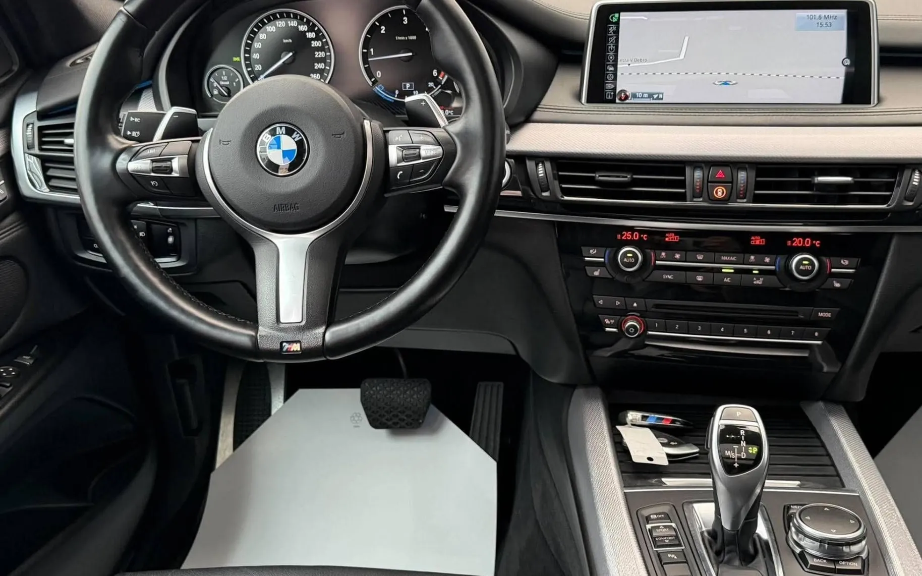 Notranja slika - BMW serija X5: - 3.0XD•AUT•M PAKET•PANO•FUL LED•MRTVI KOTI•KAMERA• - 9