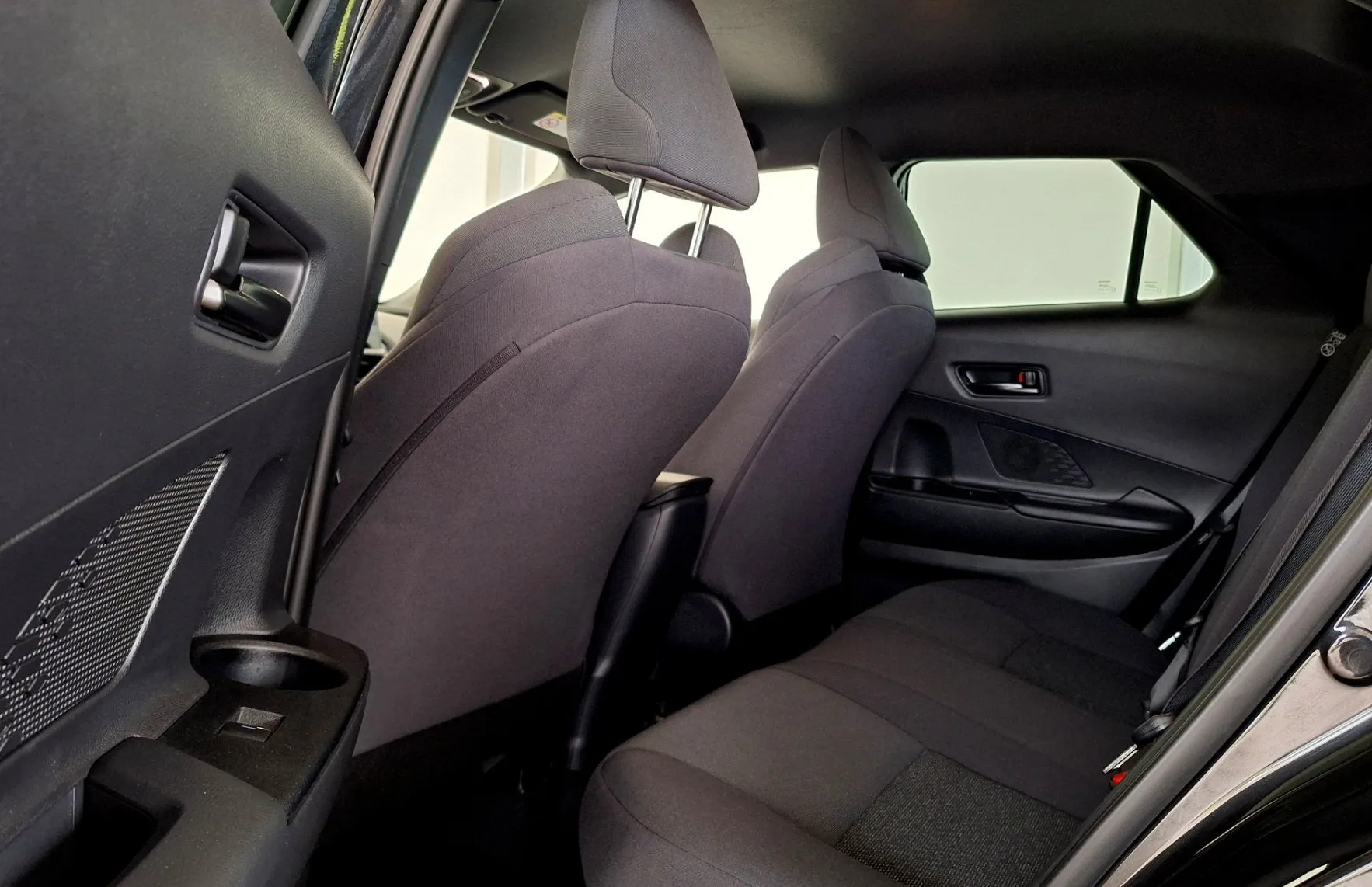 Zunanja slika - Toyota C-HR - Hybrid 1.8 C-ULT Aut. - 15