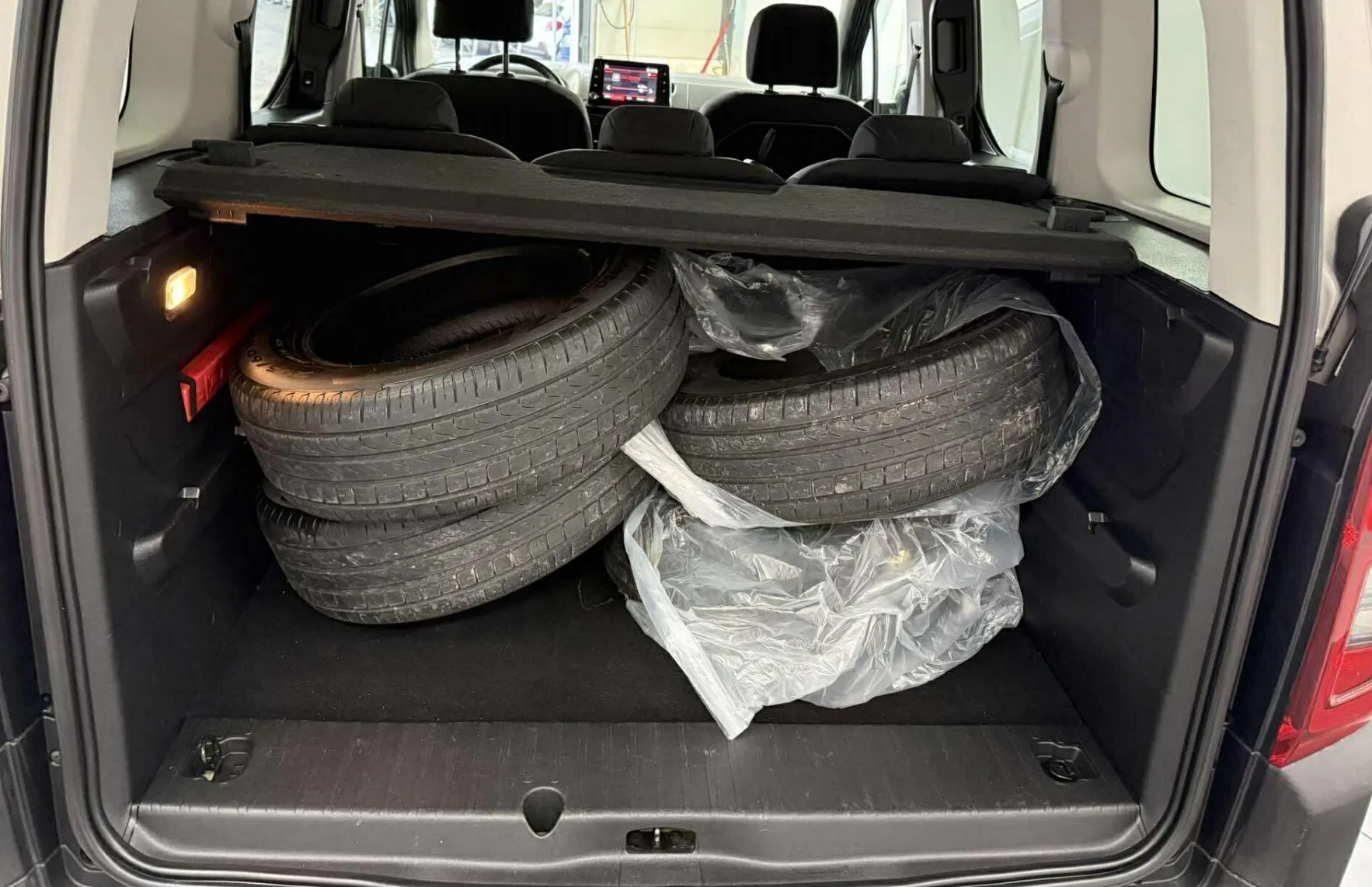 Zunanja slika - Citroën Berlingo - BlueHDi 96 kw.NAVI.PDC. AUTOMATIK.SLOVENSKI+4 GUM - 7