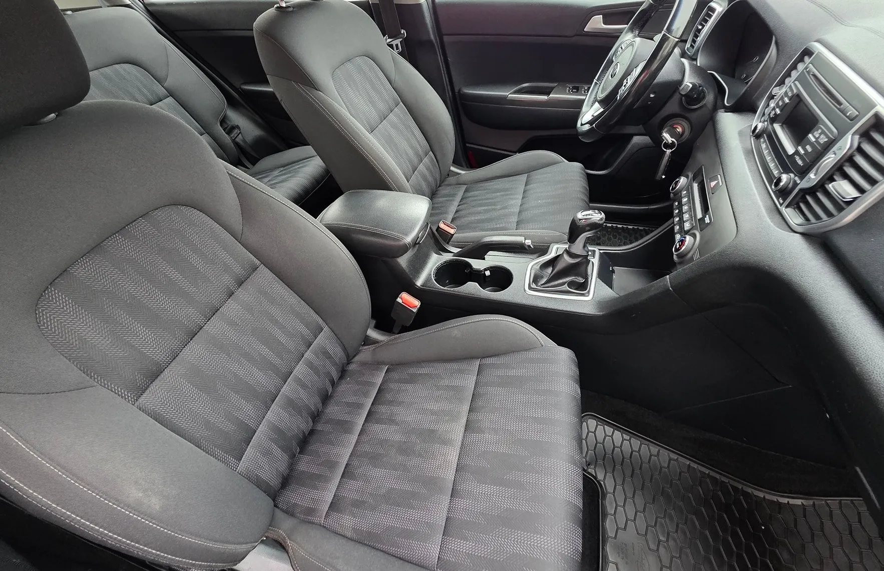 Zunanja slika - KIA Sportage - 2WD 1.6 GDI ALU PLATIŠČA-MF-SLOVENSKA-1.LASTNIK - 13