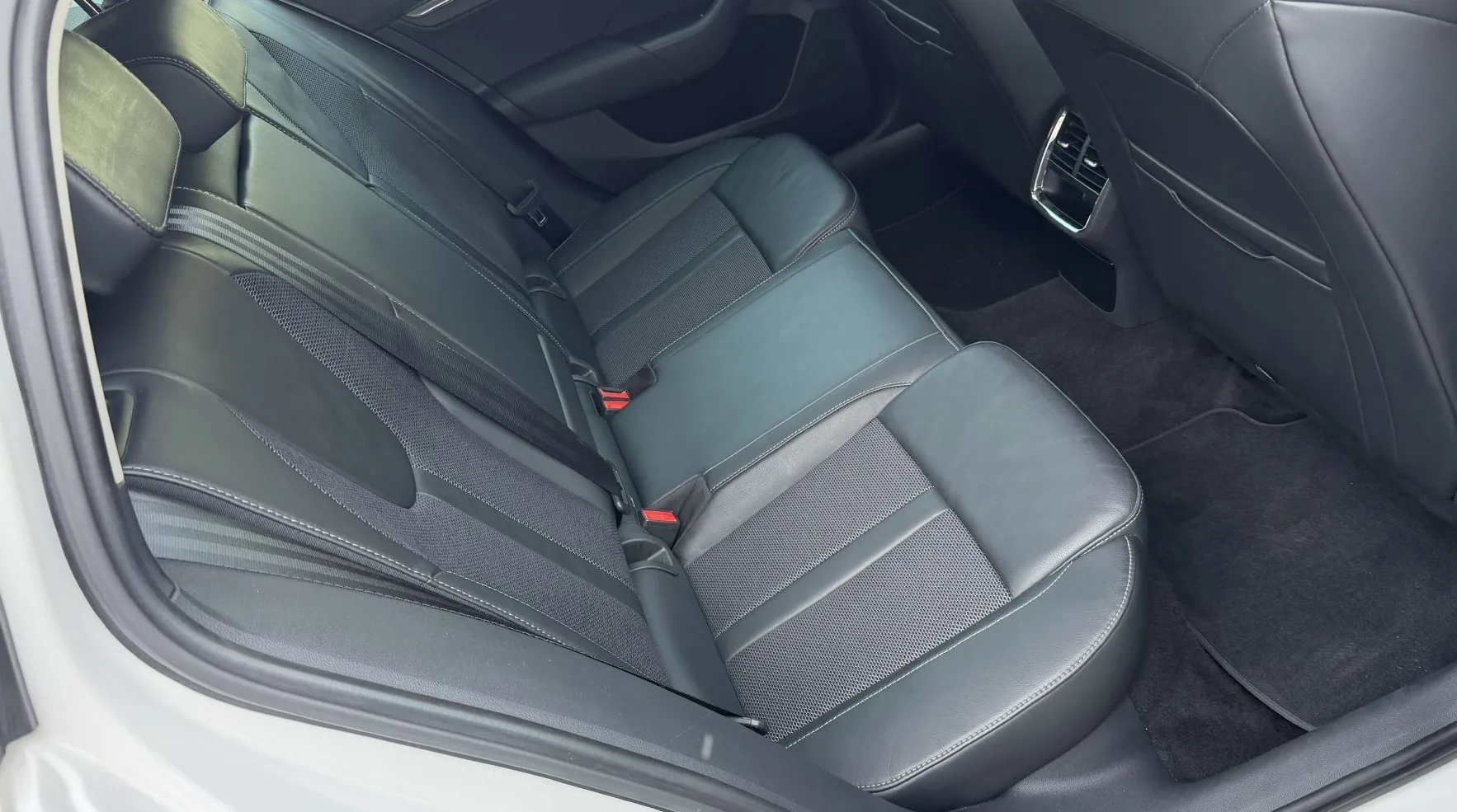 Zunanja slika - Škoda Octavia - 2.0TDI Style DSG 150PS MATRIX ACC PRIKLOP ALU17 - 15