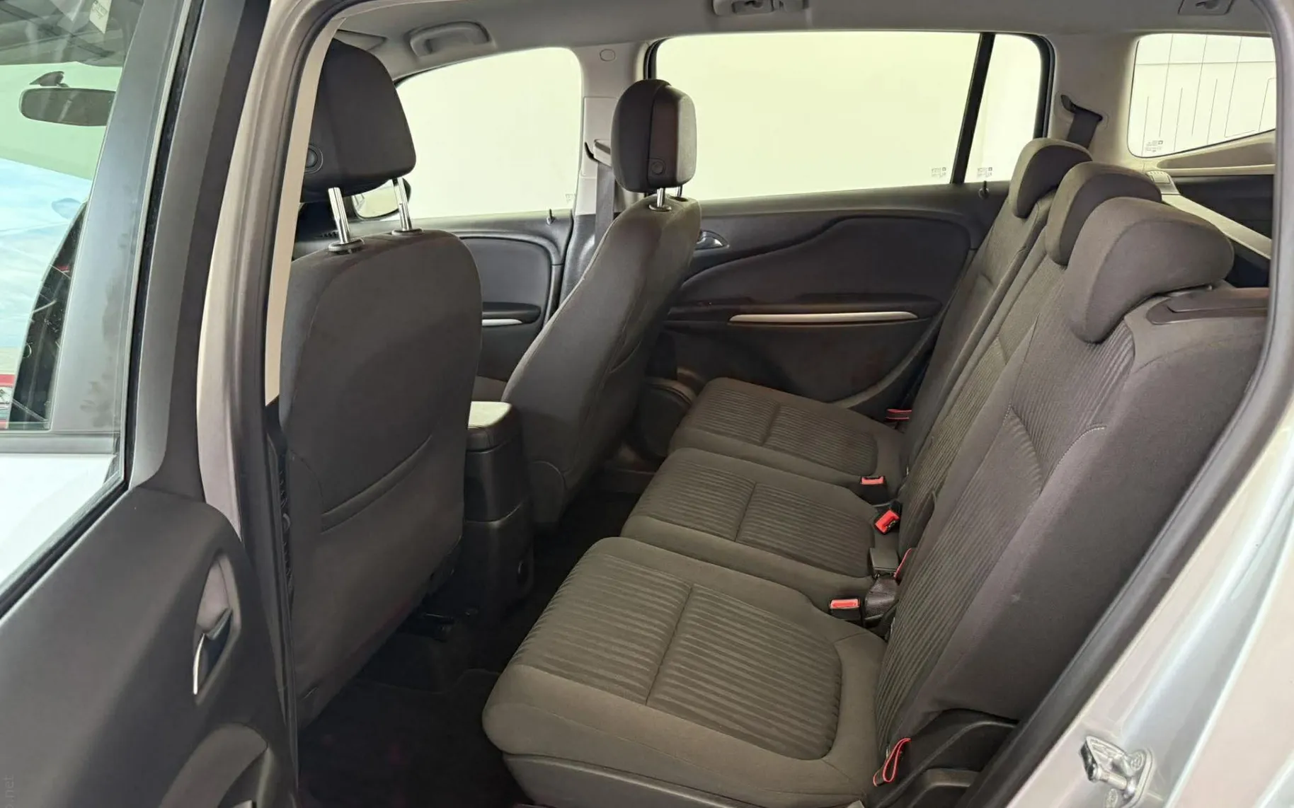 Zunanja slika - Opel Zafira - Opel  1.4 TURBO 103KW.NEMŠKI.NAVI.7 SEDEŽEV. - 12