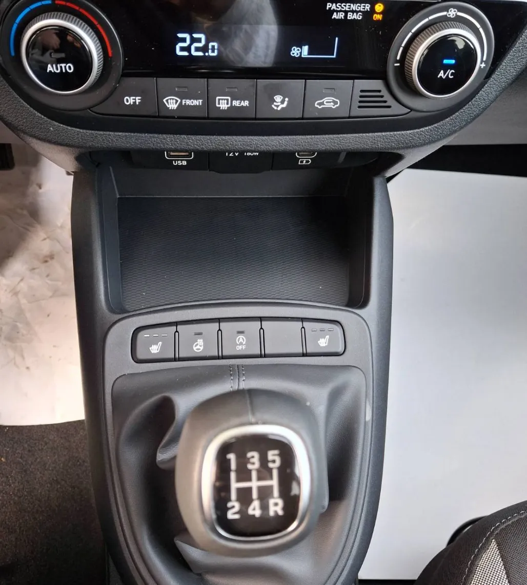 Zunanja slika - Hyundai i10 - 1.2 FL STYLE   AAC. WINTER. naslon. rg... - 12