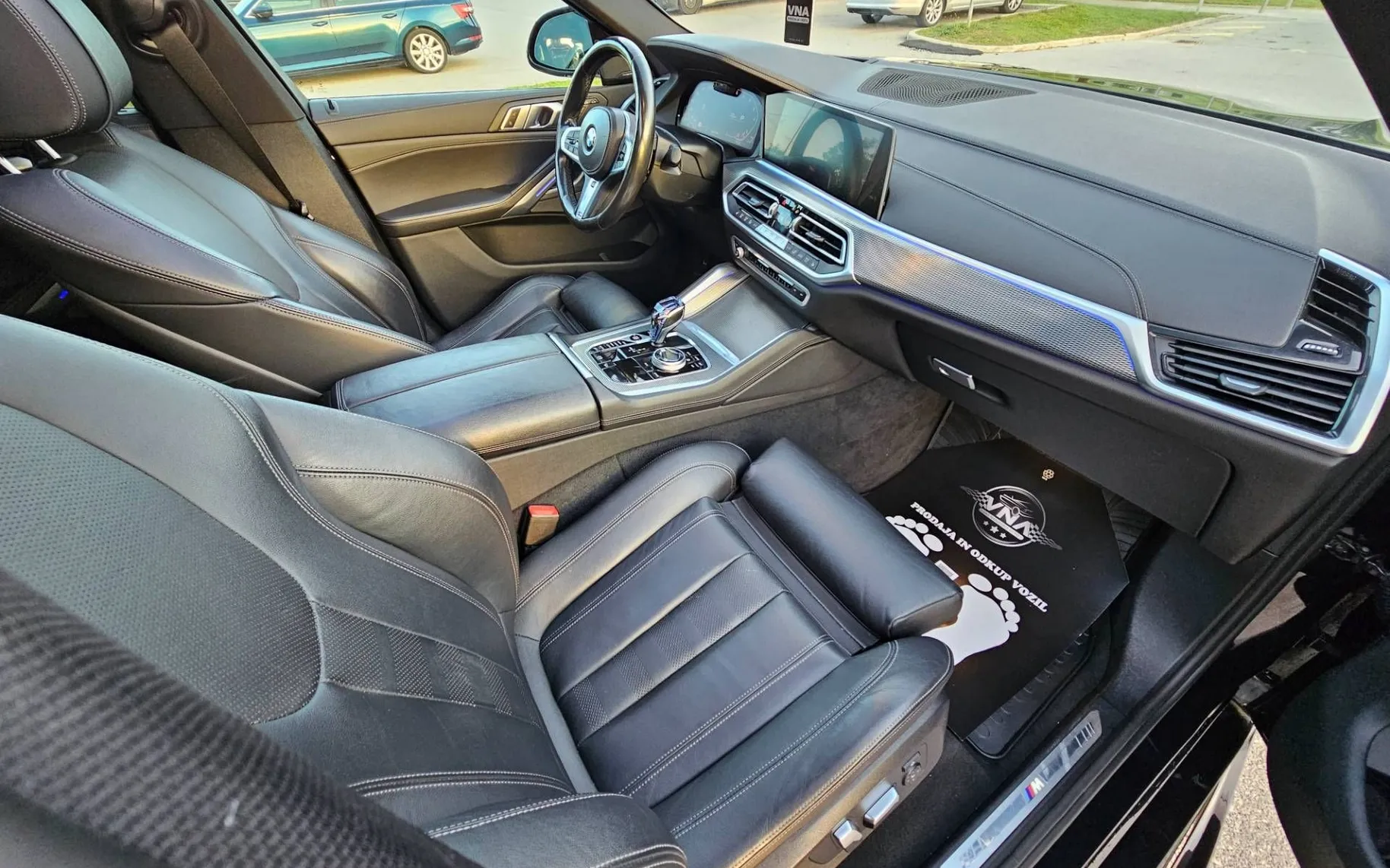 Notranja slika - BMW serija X6: - xDrive30d Avt. |M-OPTIC|PANO|AERO|KAMERA|RADAR|A22 - 9