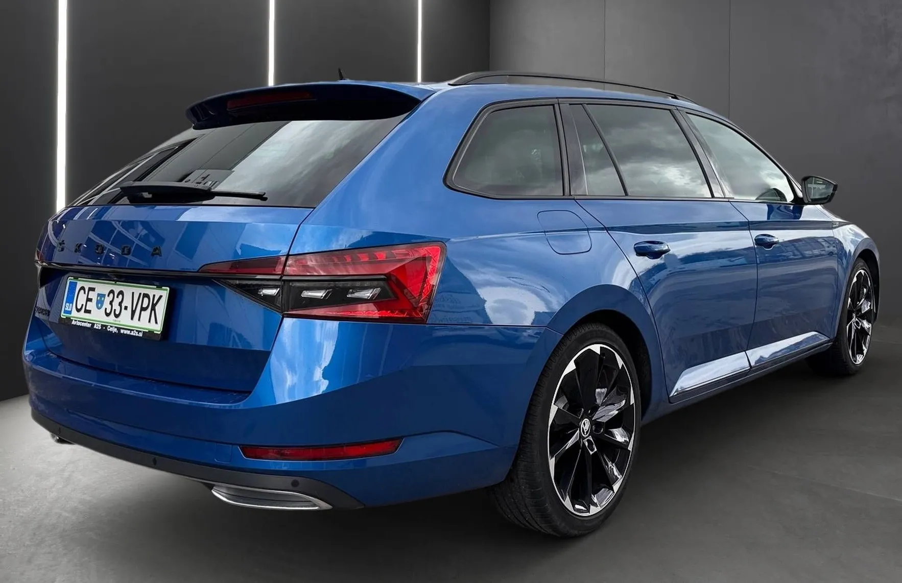 Zunanja slika - Škoda Superb - 2.0 TDI Sportline Combi DSG147kW-DCC-Memory-Canton - 3