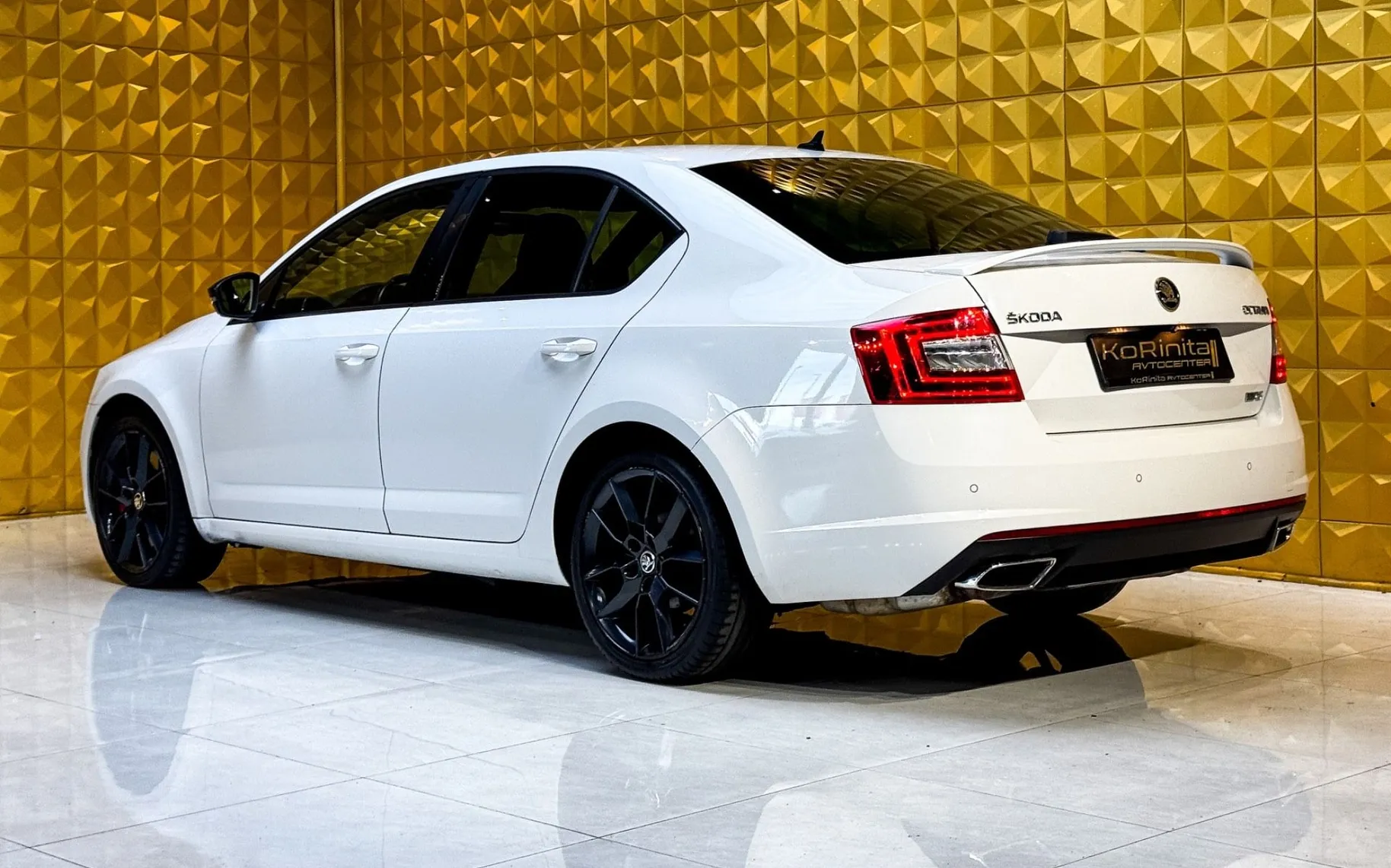 Notranja slika - Škoda Octavia - RS 2.0 TDI AUT.-KAMERA-F1-NAVI-CANTON - 7