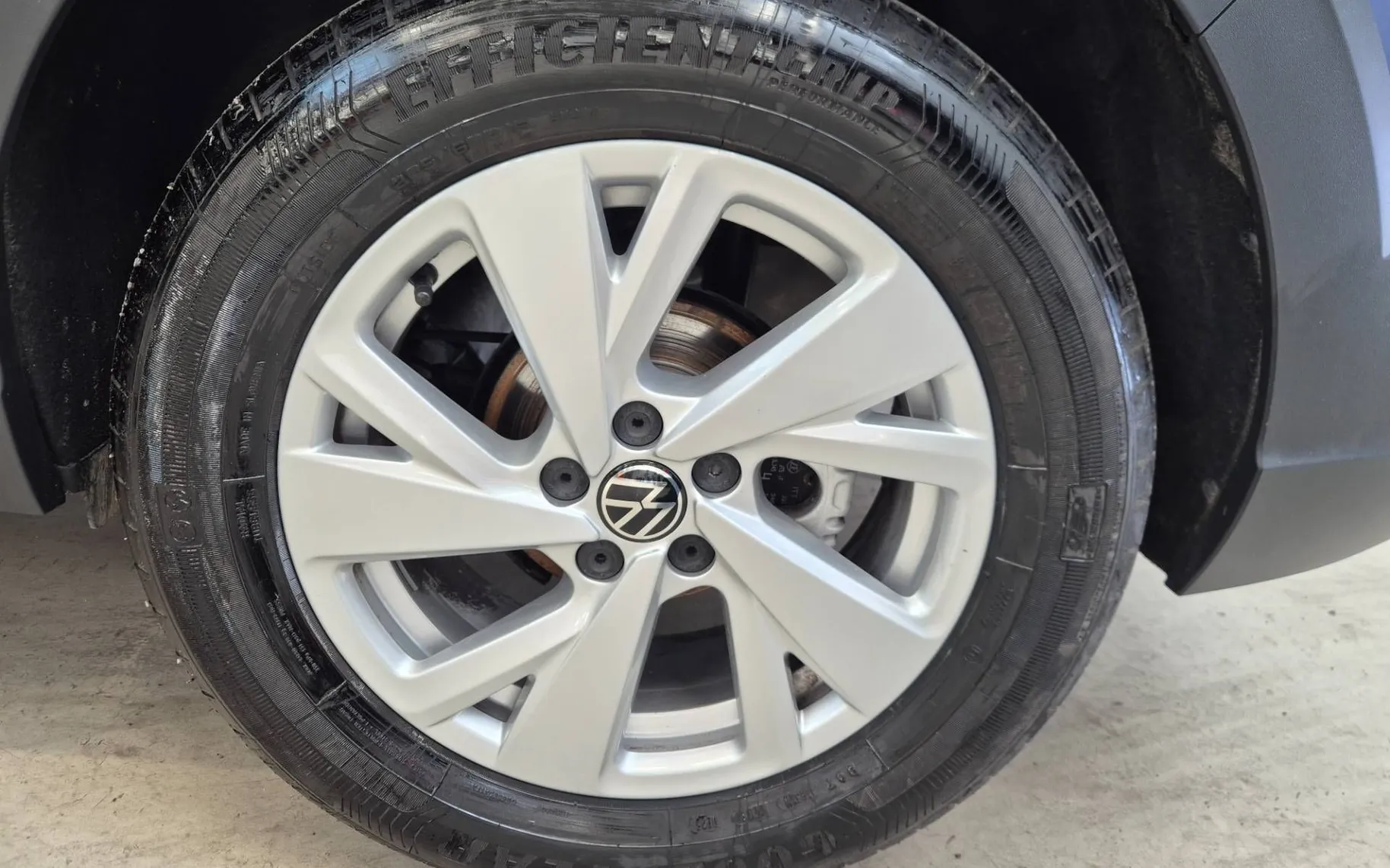 Notranja slika - Volkswagen Taigo - 1.0 TSI Life 85  115 - 10