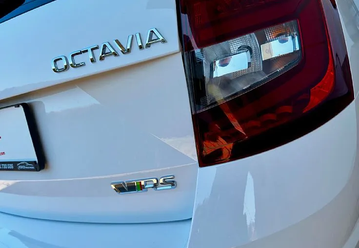 Zunanja slika - Škoda Octavia - 2.0 TDI RS DSG+ALU18+LED+PANO+NAVI+ACC+VEL.SERVIS - 6