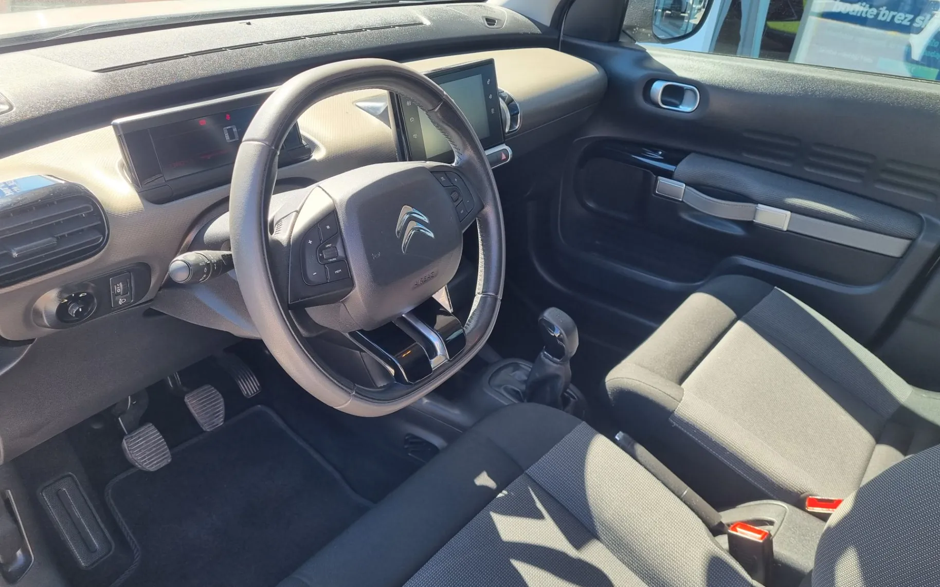 Zunanja slika - Citroën C4 - Cactus 1.6 HDi - SLOVENSKO POREKLO - POTRJENA SERVISNA - 8