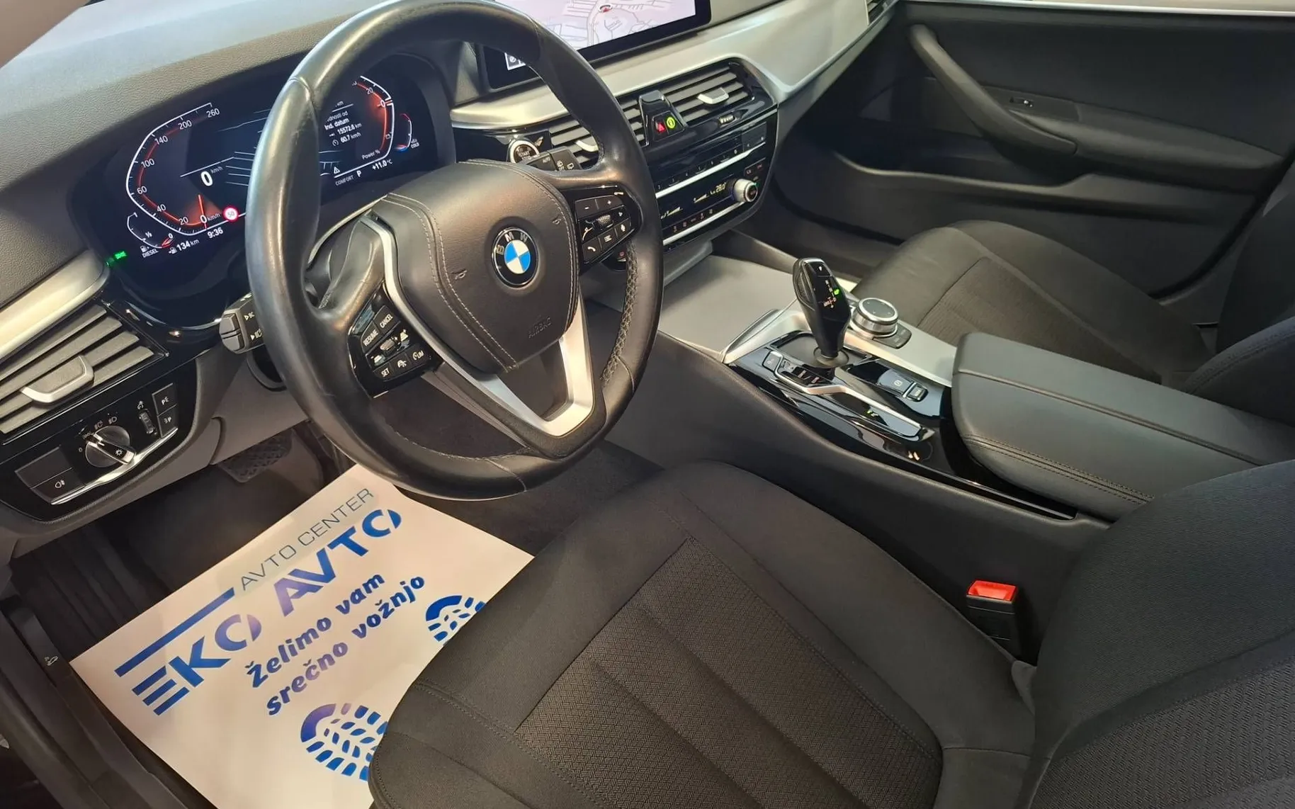 Notranja slika - BMW serija 5 Touring: - 520d xDrive Touring Avt. VIRTUAL-LED-VELIKA NAVI- - 10