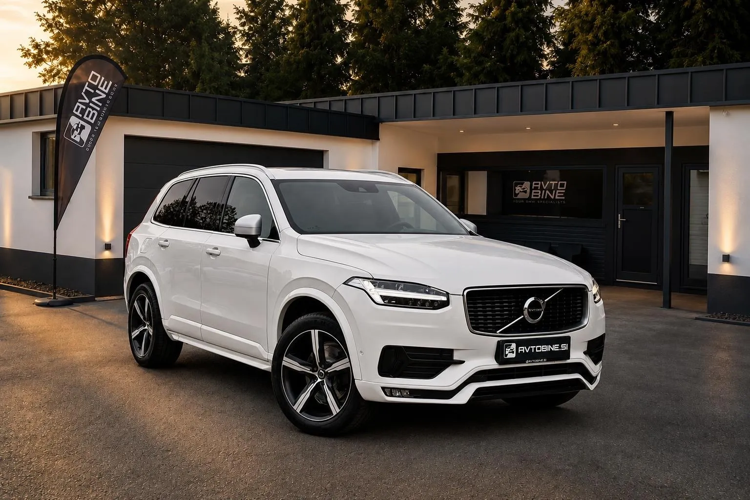 Zunanja slika - Volvo XC90 - D5•R-DESIGN•7 SEDEŽEV•PILOT•LED•VIRTUAL•KOT NOV.. - 1