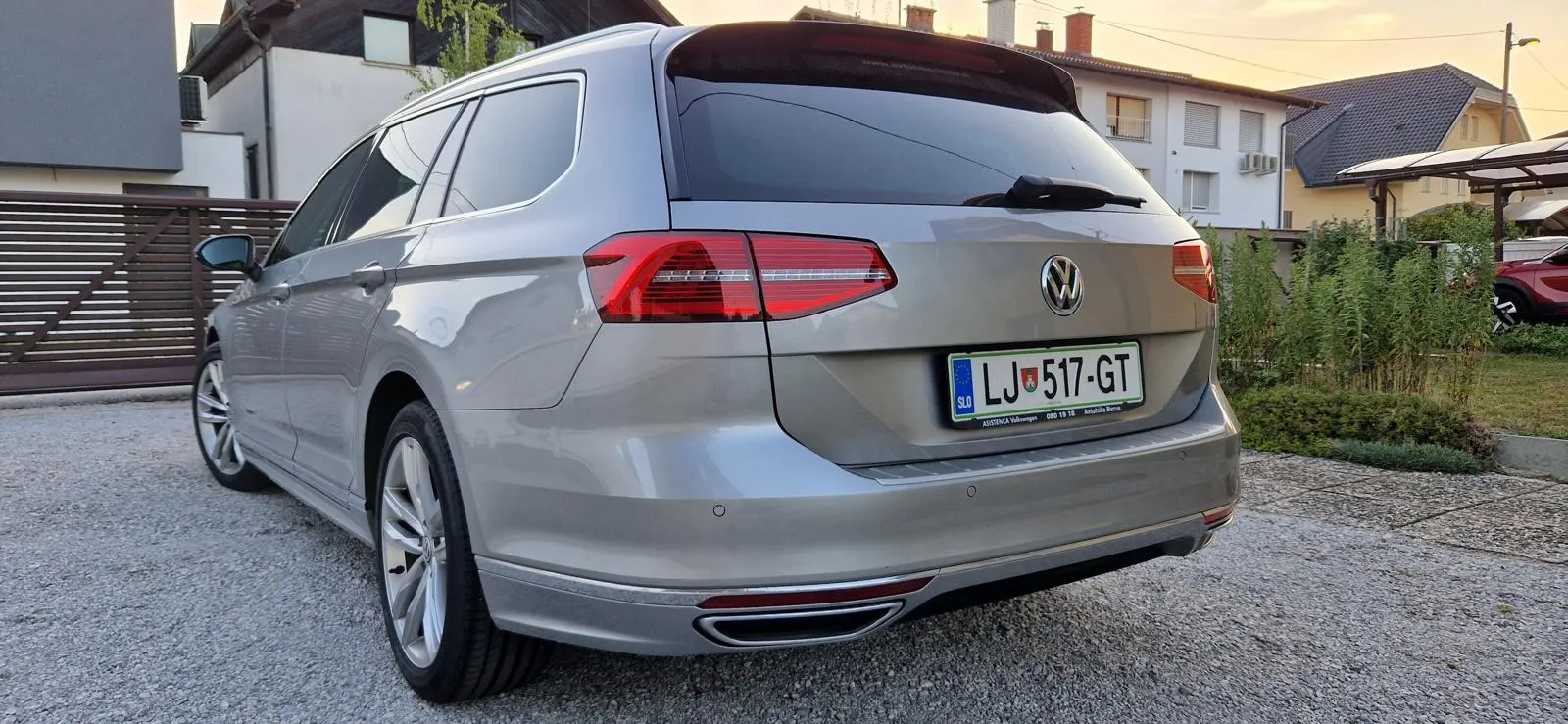 Zunanja slika - Volkswagen Passat - Variant 2,0 TDI BMT R-Line Edition - 2