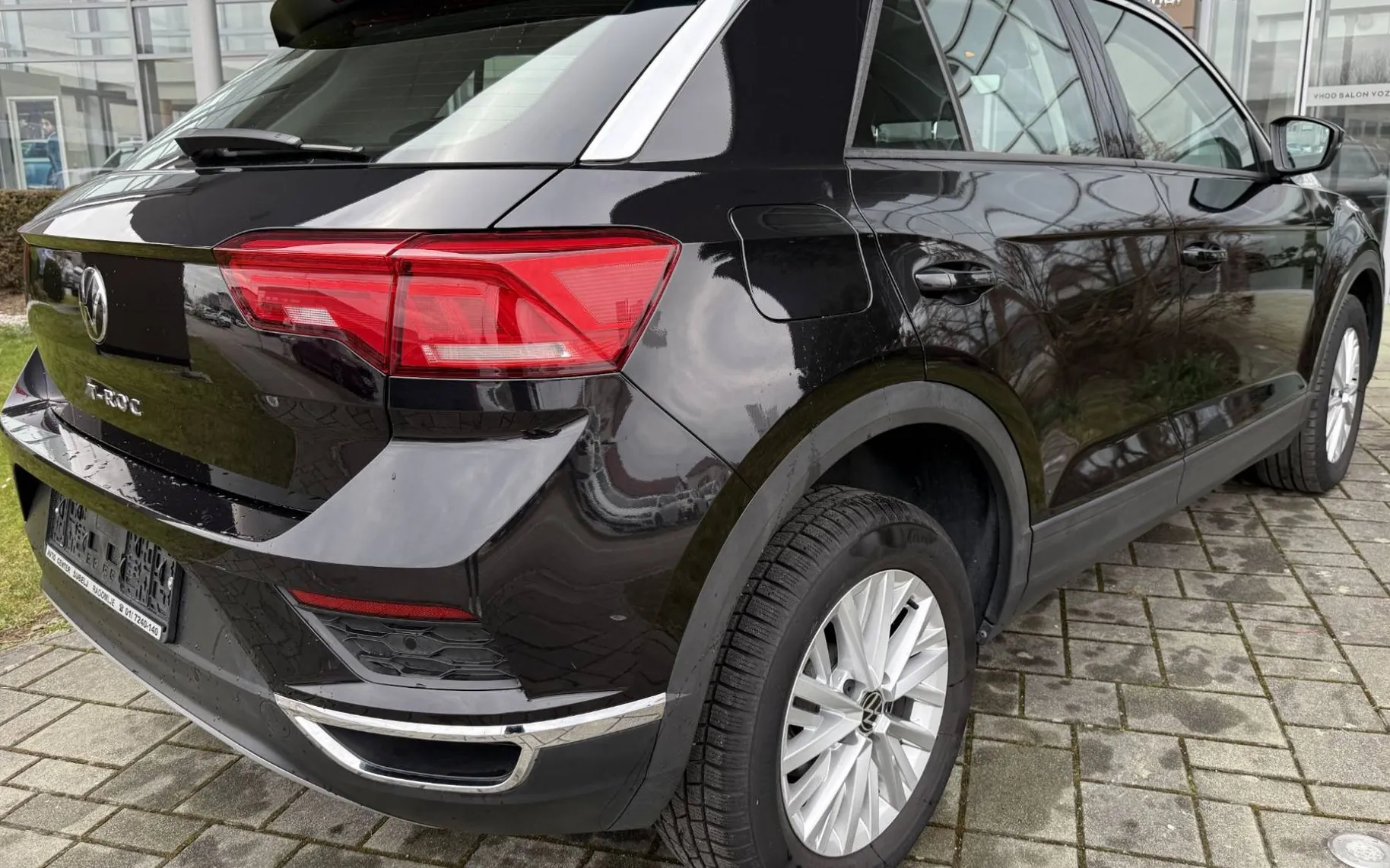Zunanja slika - VW T-Roc - 2.0 TDI SCR Style 116 NAVI  KAM  ACC. - 4
