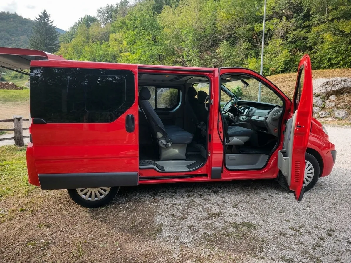 Zunanja slika - Renault Trafic - Passanger - 6