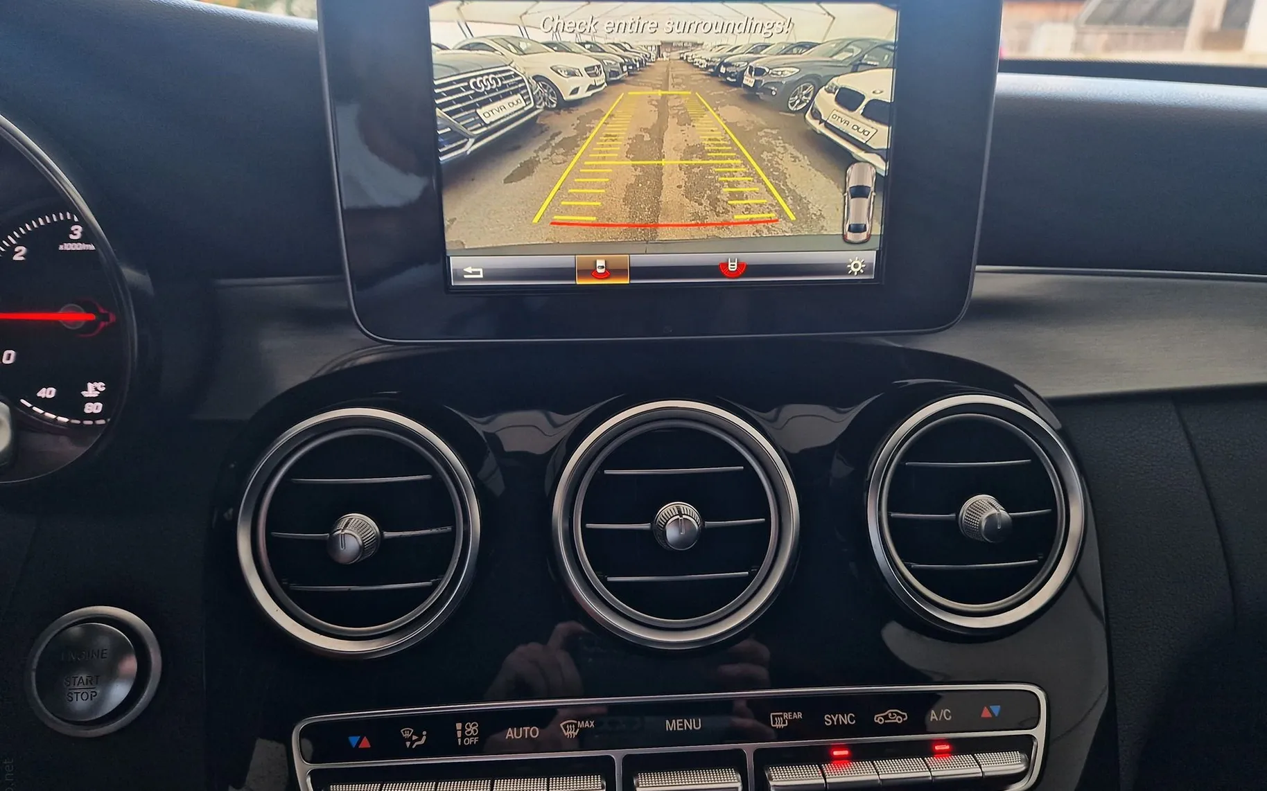 Notranja slika - Mercedes-Benz C-Razred - 200D-AMG LINE-AVT.-USNJE-KAMERA-18COL-BURMESTER - 7
