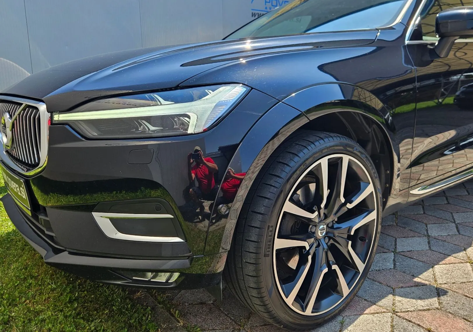 Zunanja slika - Volvo XC60 - B4D AWD Inscription Luxe Avt.+22 COL+2x Memory - 19