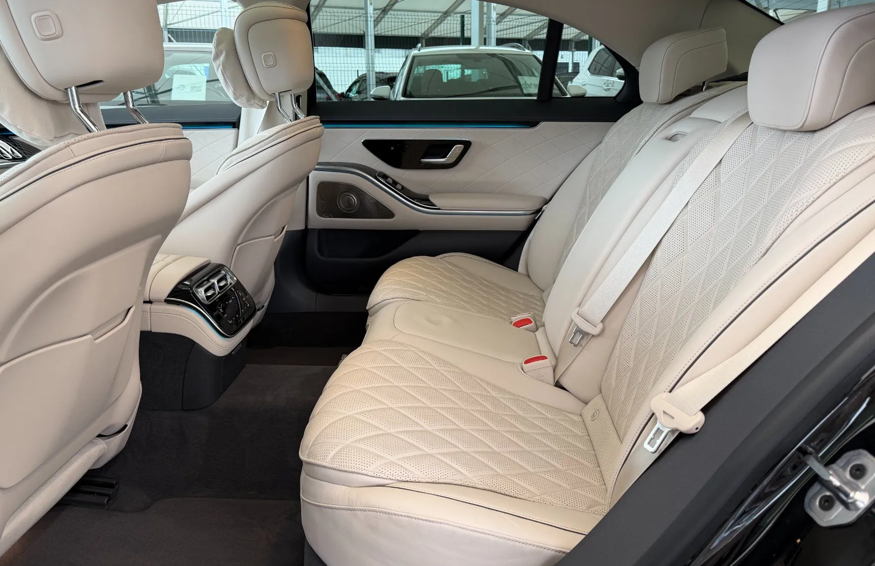 Zunanja slika - Mercedes-Benz S-Razred - S 450 d 4MATIC AMG Line Avt. - 11