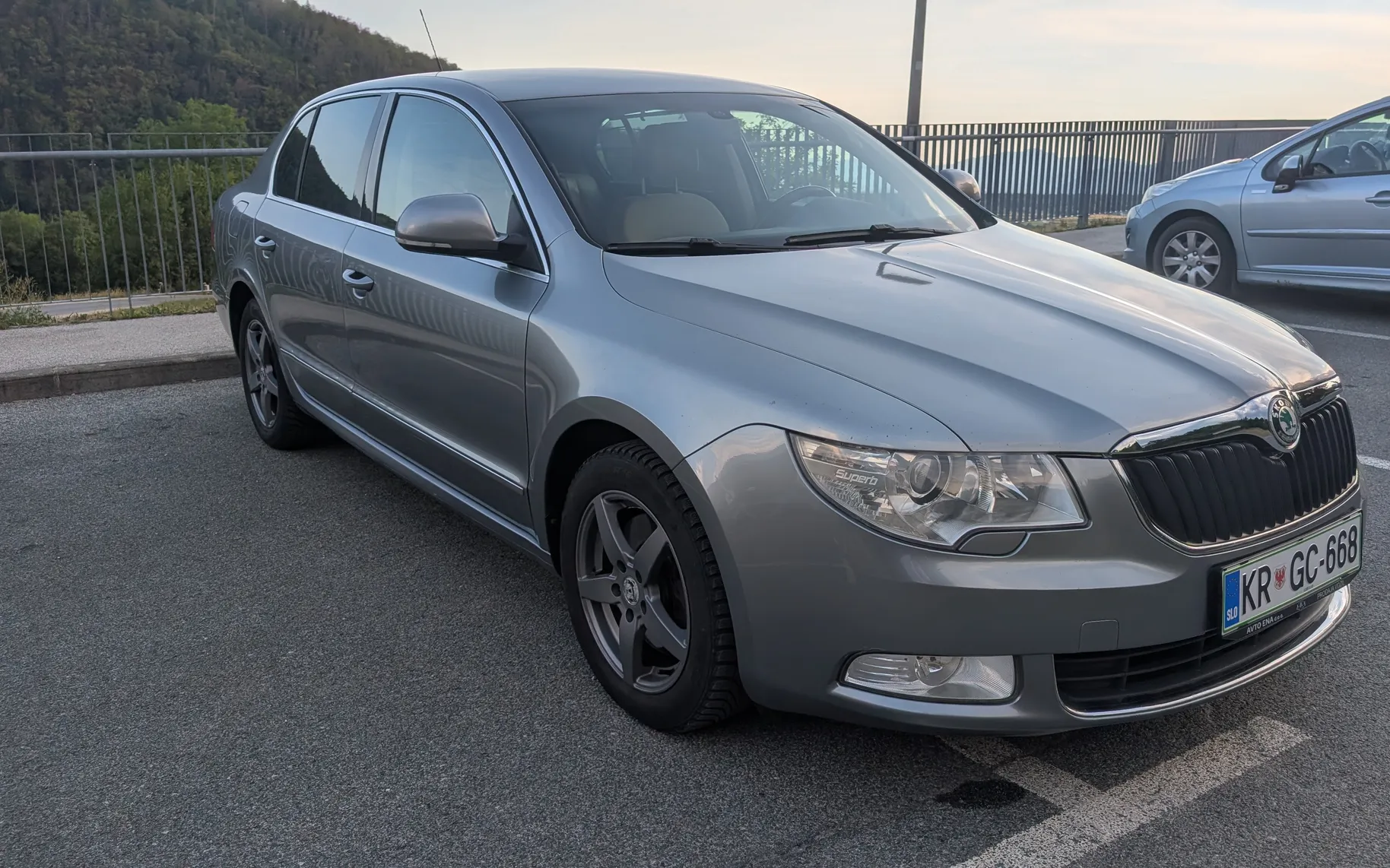 Zunanja slika - Škoda Superb - Škoda  Elegance 1.8 TSI - 1
