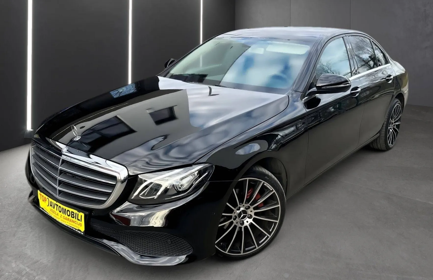 Zunanja slika - Mercedes-Benz E-Razred - E 220 d FULL LED PDC KAMERA NAVI BURMESTER USNJE.. - 2