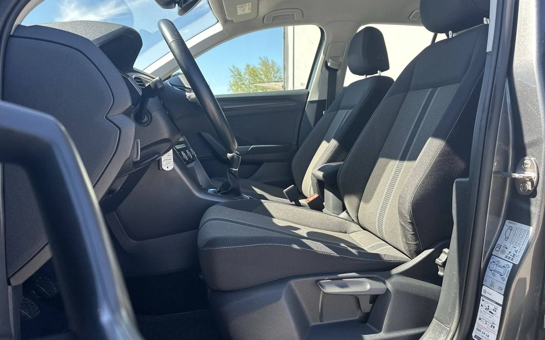 Notranja slika - VW T-Roc - 1.0 TSI BMT Style - 10