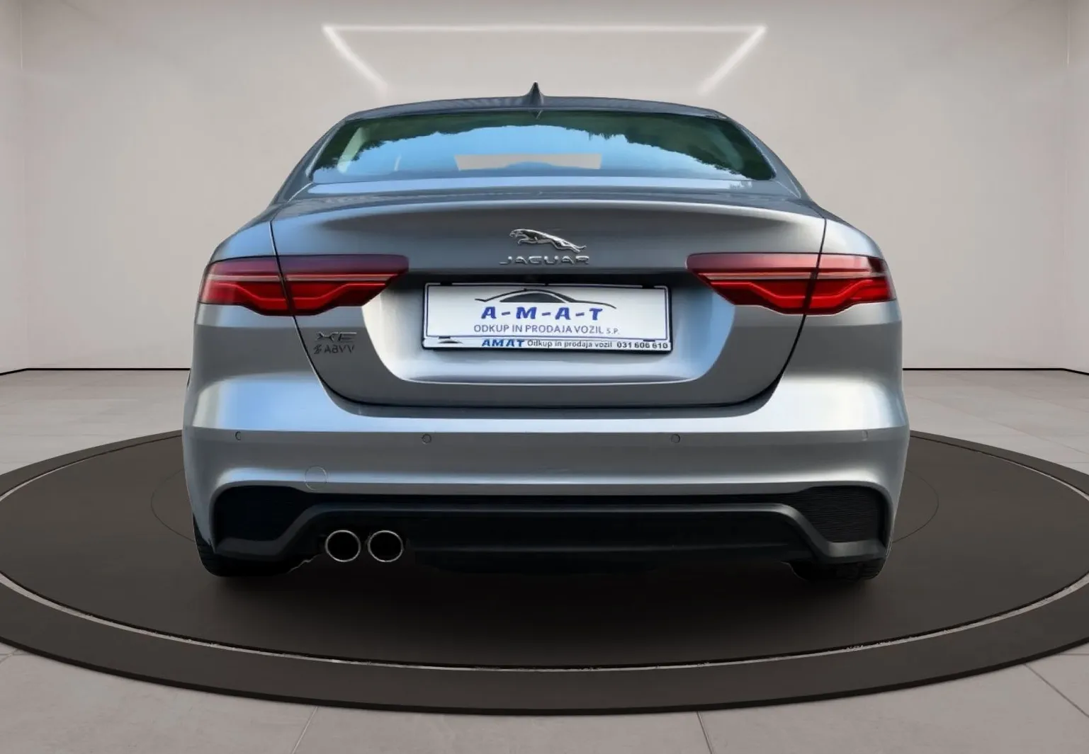 Zunanja slika - Jaguar XE - 2.0 D180  Avt. od 1 lastnika 1 letna garancija - 4