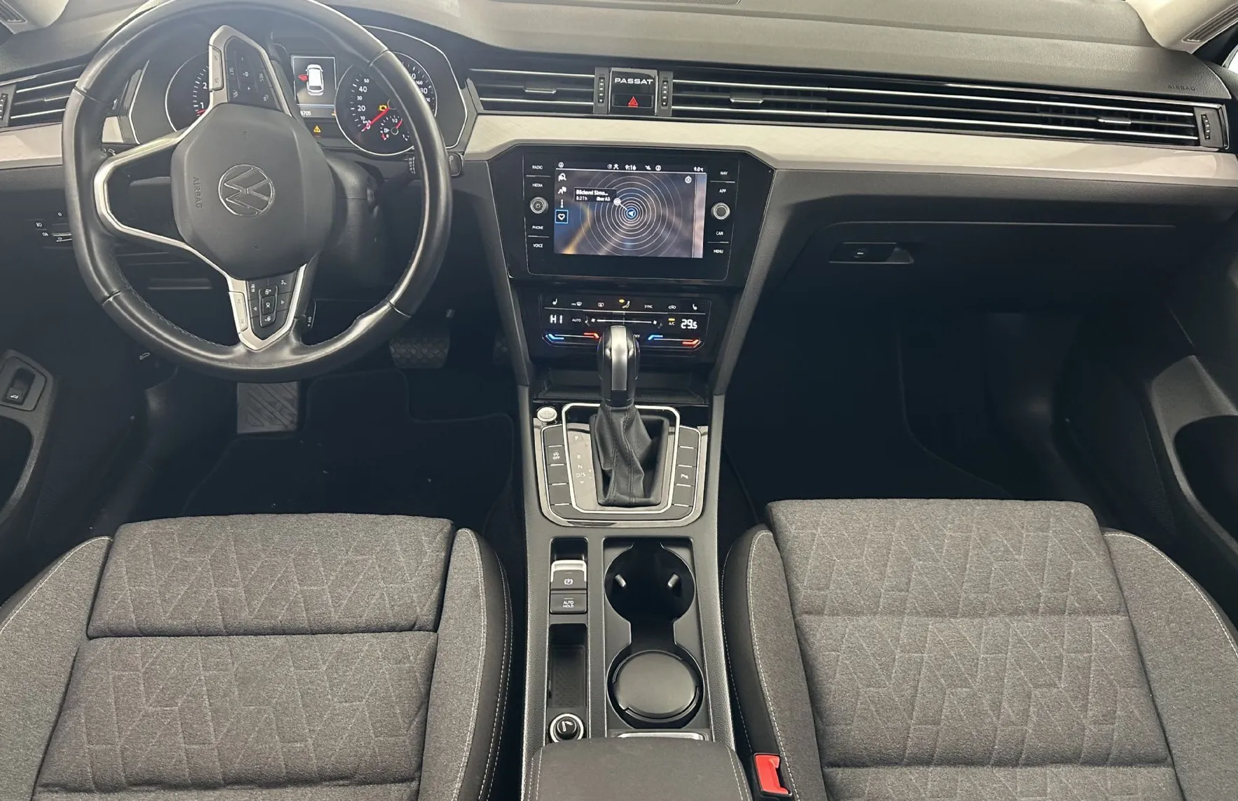 Zunanja slika - Volkswagen Passat - Variant 1.5 TSI avt. 110kW.NEMŠKI+4GUME.KAMERA.LED.NAVI - 18