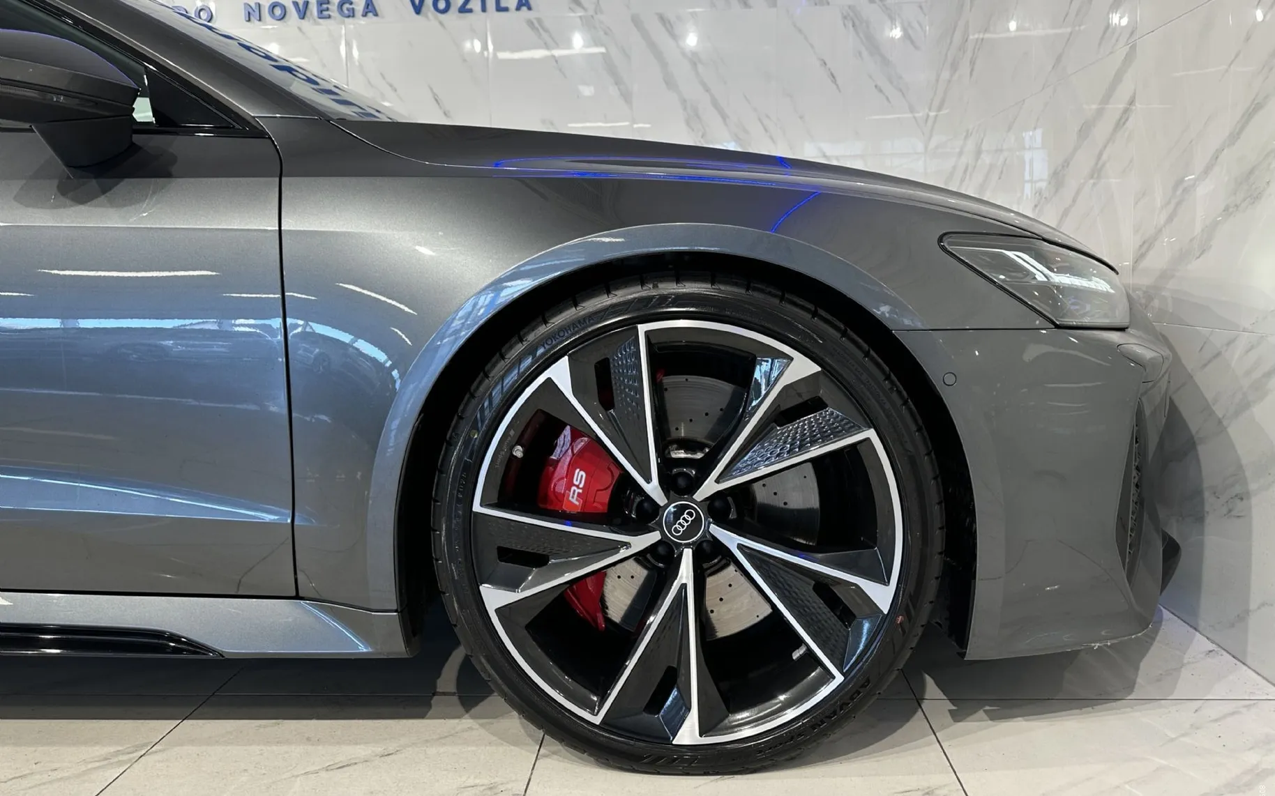 Zunanja slika - Audi RS7 - 4.0 TFSI |SoftC|NightV|HUD|Masaža|Hlajenje|ACC| - 4