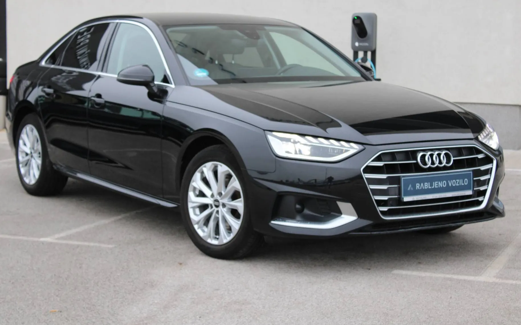 Zunanja slika - Audi A4 - 35 TDI S tronic advanced FULL LED KAM GRET SED - 2