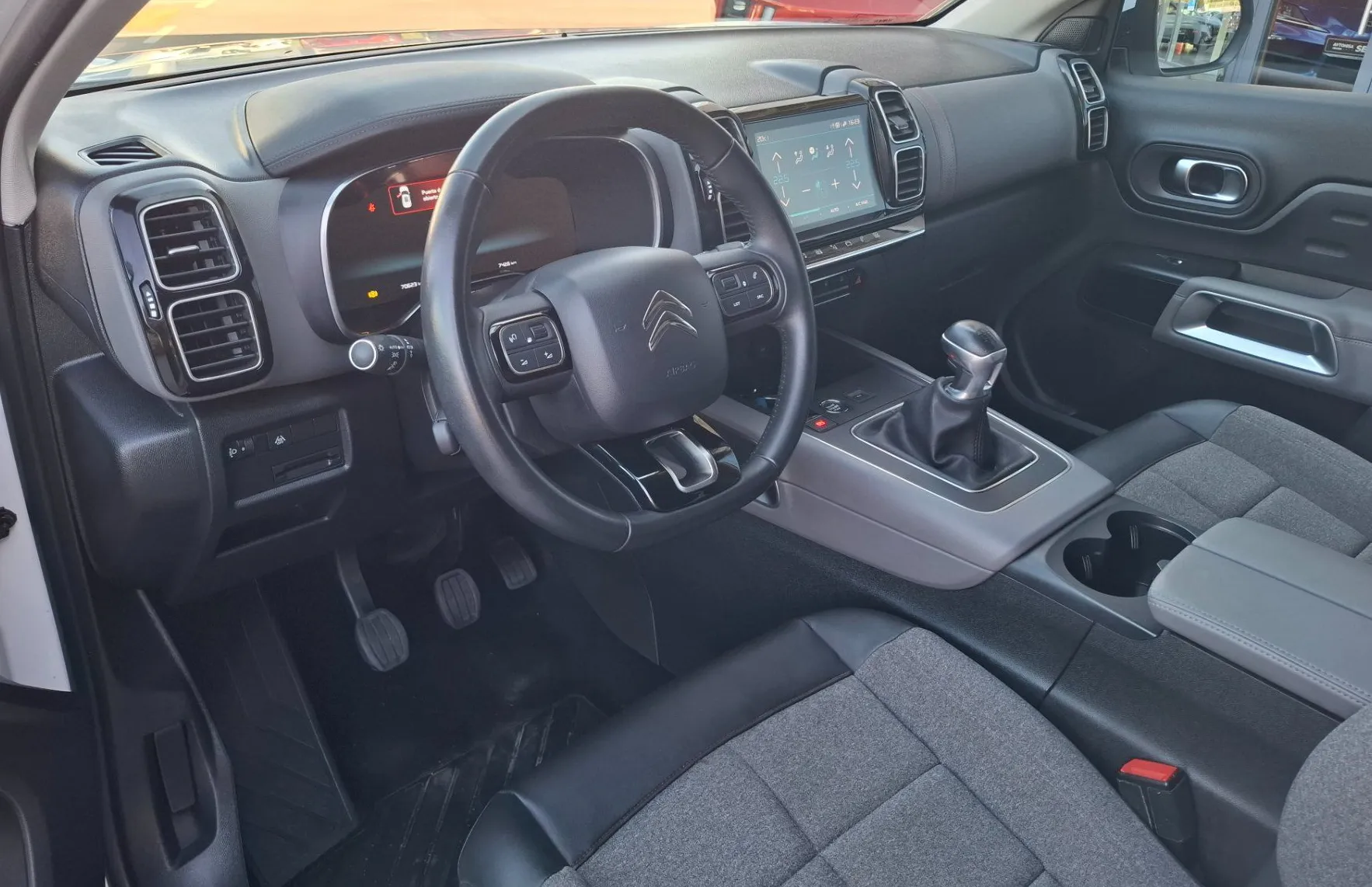 Zunanja slika - Citroën C5 Aircross - 1.2 PureTech 130 Shine - MENJAN JERMEN - ODLIČEN - 9