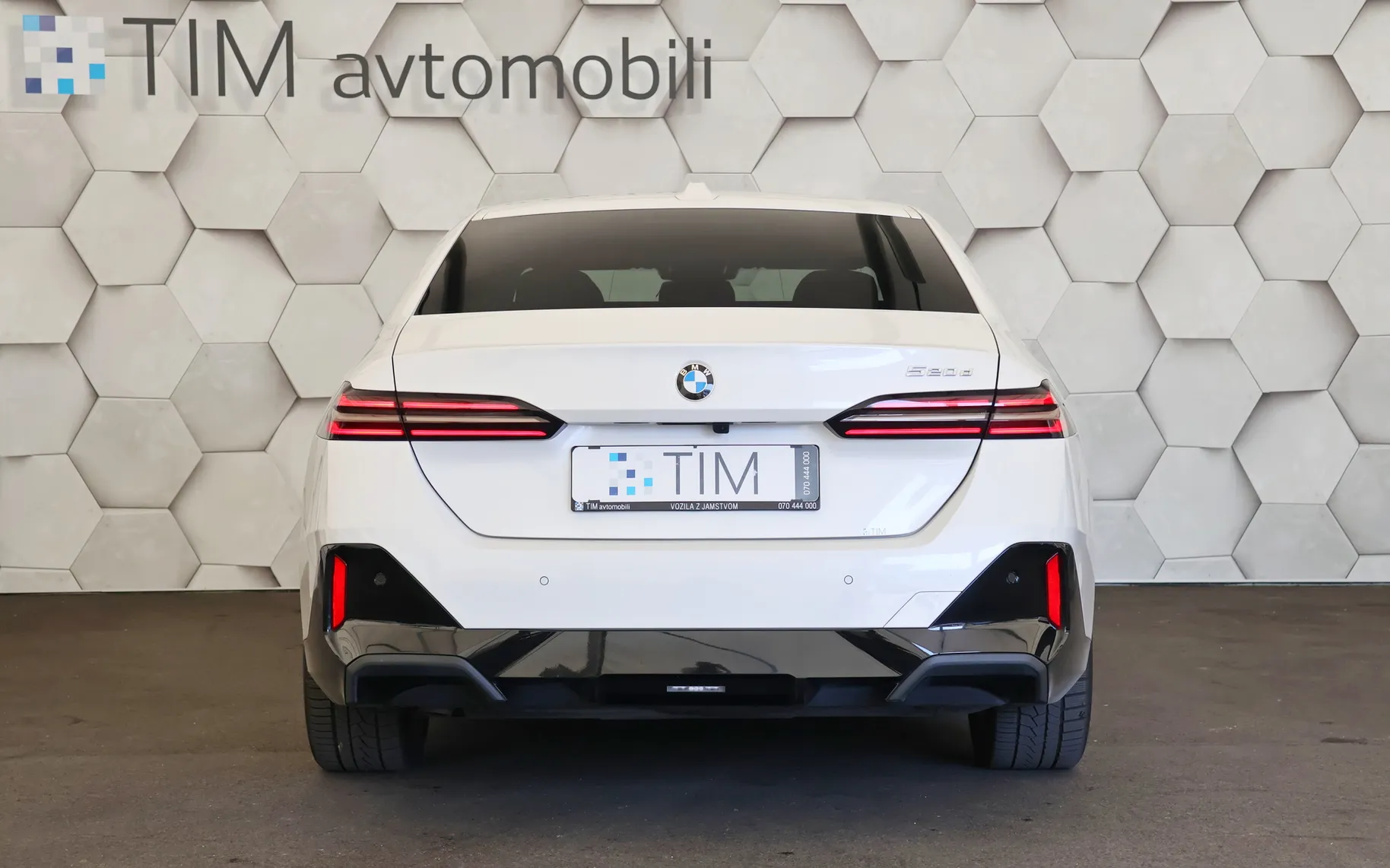 Zunanja slika - BMW Serija 5 - 5 Series 520dA M-Sport 197KM COCKPIT RADAR HEAD Up HarmanK - 6