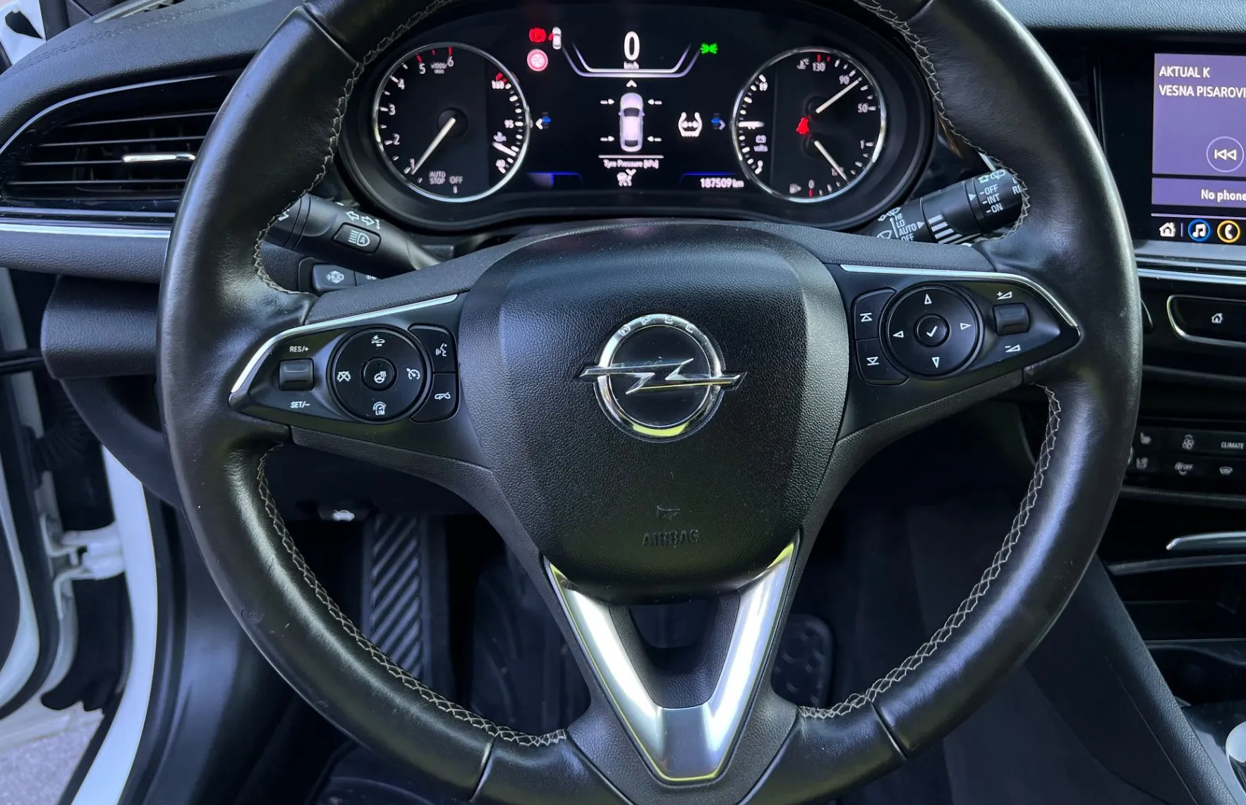 Zunanja slika - Opel Insignia - 2.0 CDTi max oprema slo vozilo znana zgodovina - 12