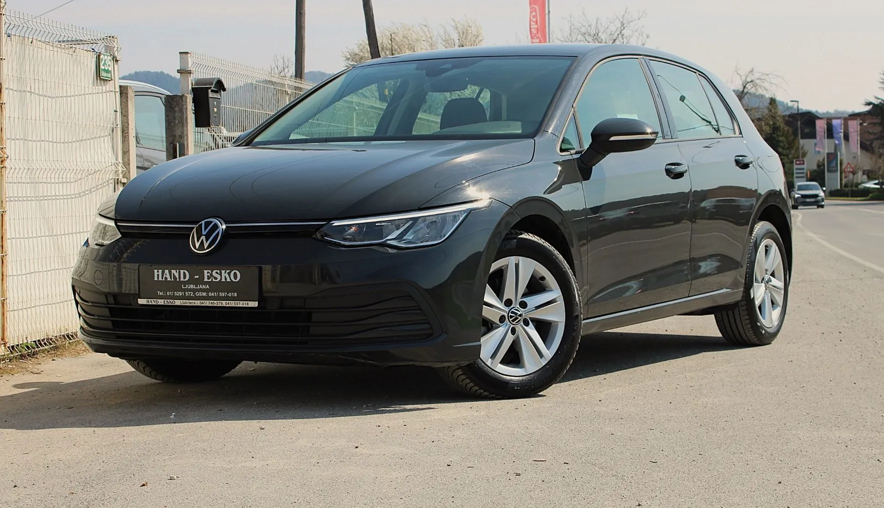 Zunanja slika - Volkswagen Golf - 2.0 TDI BUSINESS 85  115  LED NAVI ALU PDC KAMERA - 1