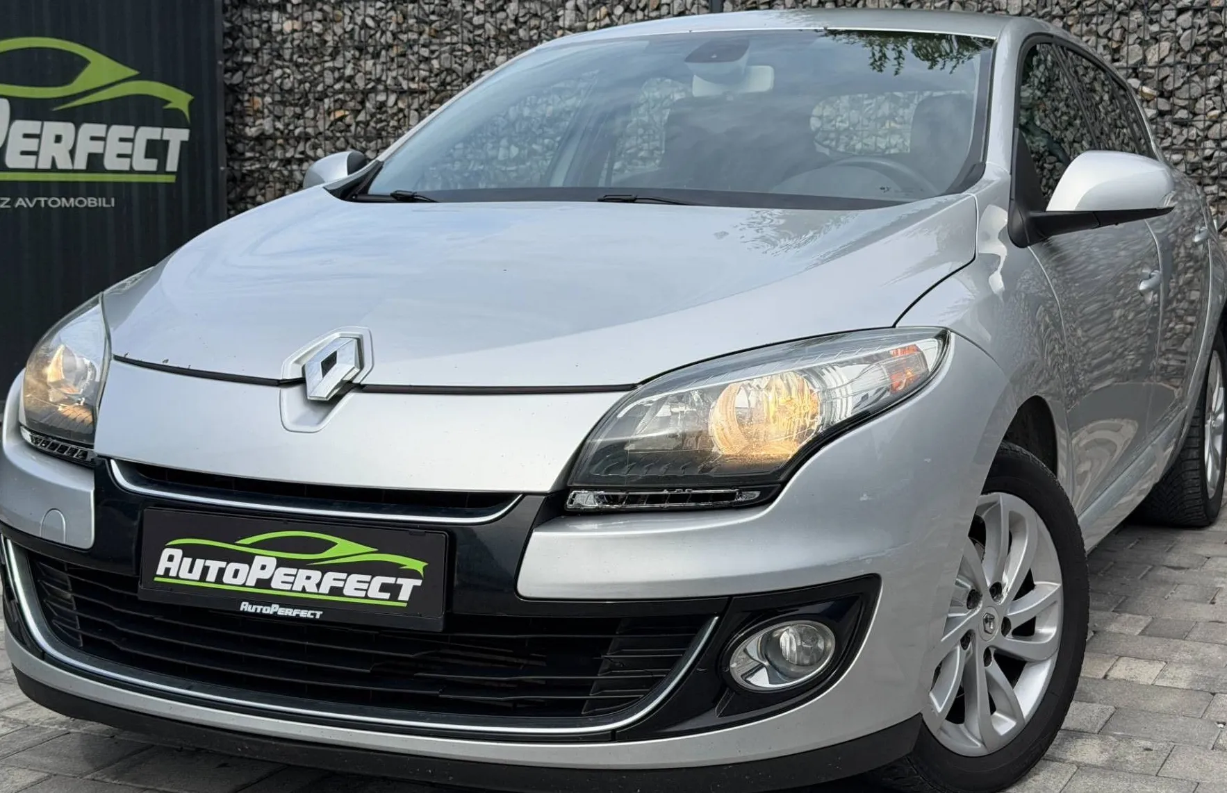 Zunanja slika - Renault Mégane - Megane Berline 1.5 dCi |SLO|2 CON. KLIM.| - 3