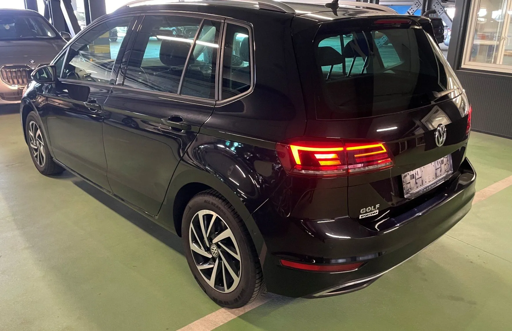 Zunanja slika - Volkswagen Golf - Sportsvan 1.5 TSI ACT Comfortline NAVI.2XPDC.OGR.SEDEŽ - 4