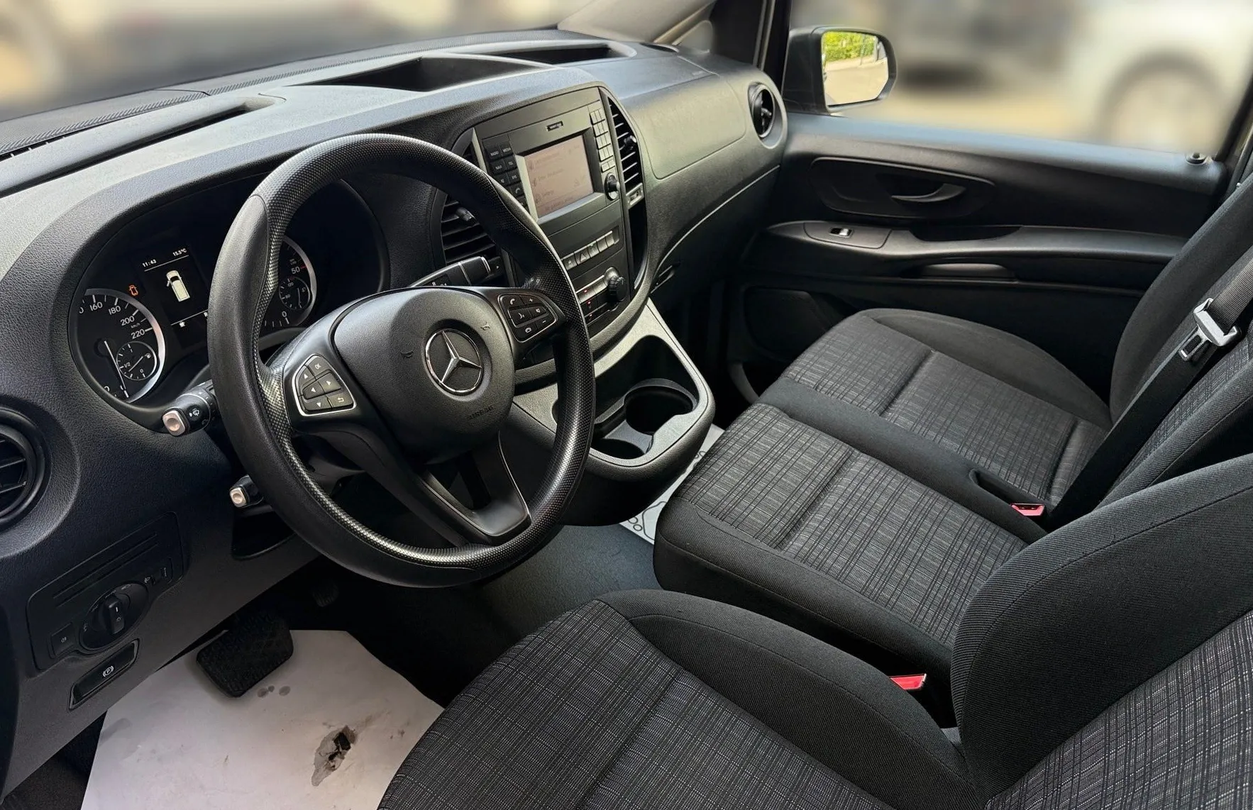 Zunanja slika - Mercedes-Benz Vito - Tourer 116 CDI DOLGI 9 SEDEŽEV NAVI PDC KLJUKA TOP - 14