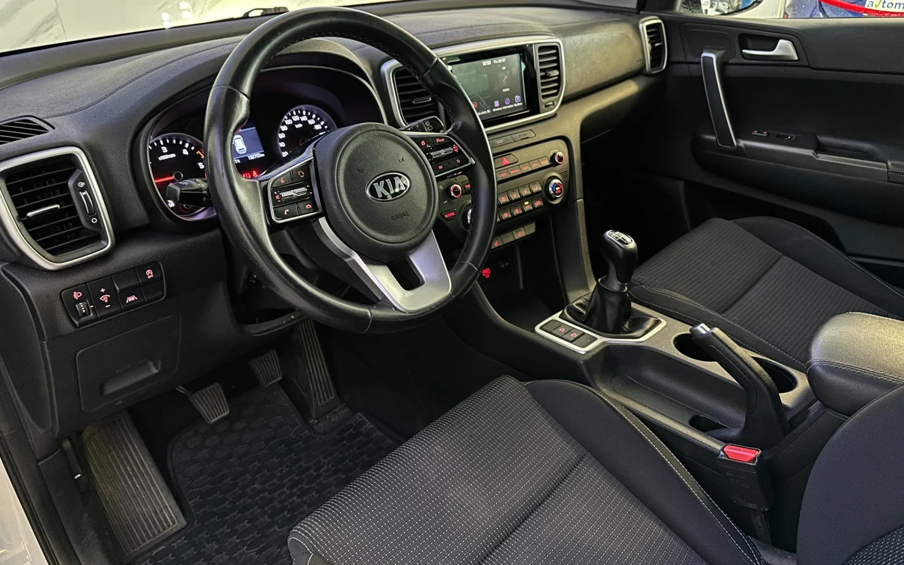 Notranja slika - KIA Sportage - 1.6 CRDI - Slovensko vozilo - Kamera... - 8