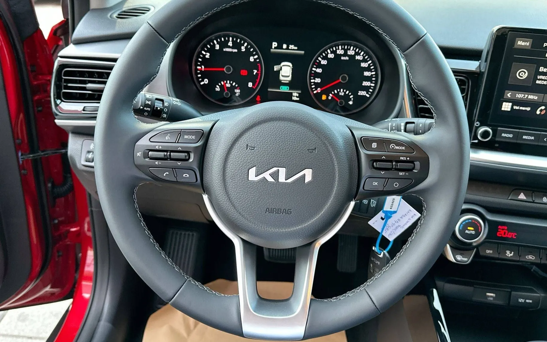 Notranja slika - KIA Stonic - 1.2 DPI LX Urban + MT5 - 14