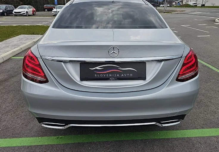 Zunanja slika - Mercedes-Benz C-Razred - C 2.2d AVANTGARDE|FuLED|Usnje|kamera|NAVI|Panorama - 5