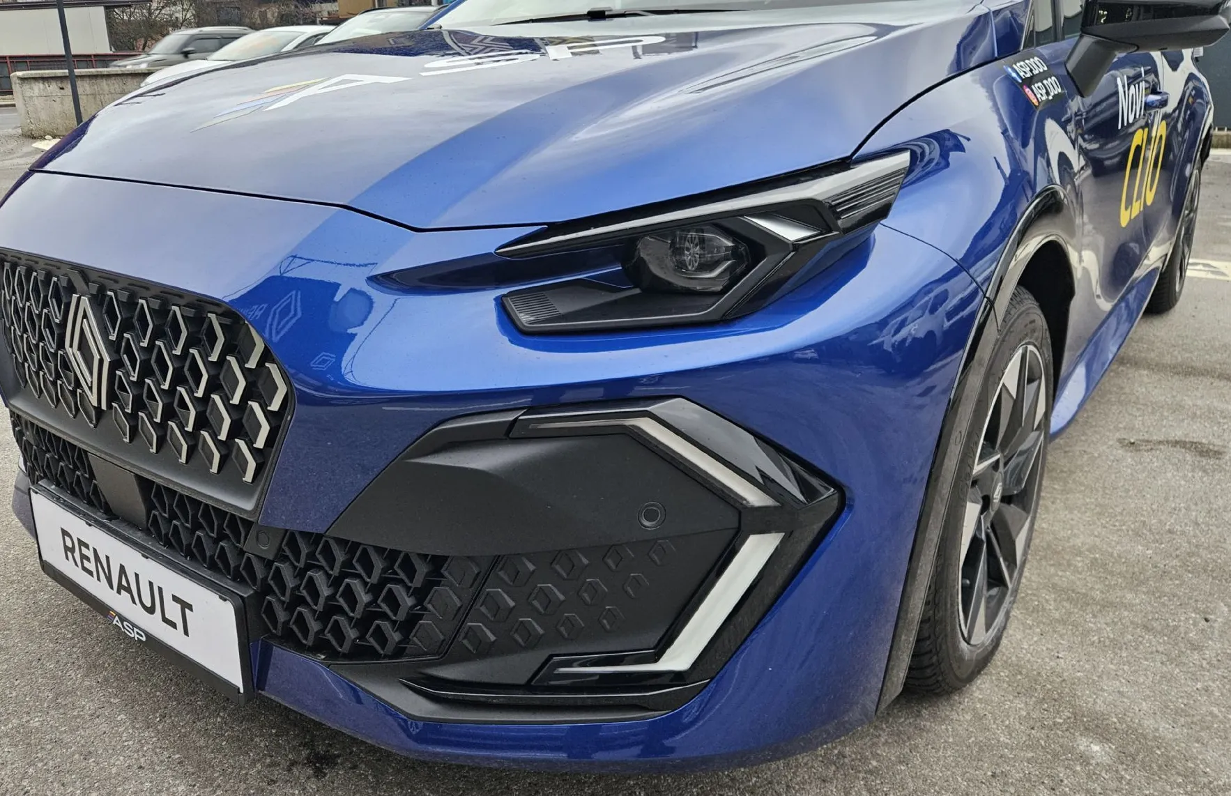 Zunanja slika - Renault Clio - techno TCE 115 - 4