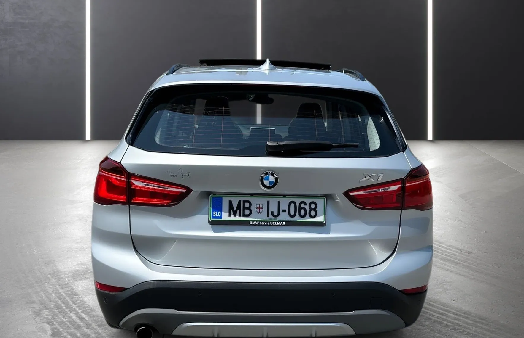 Zunanja slika - BMW X1 - serija : xDrive18d SPORT LINE FUL LED NAVI ACC HUD PDC PANO - 7