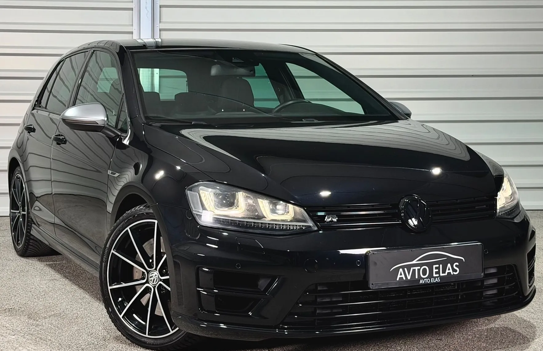 Zunanja slika - Volkswagen Golf - R - 4 MOTION - DSG - DRIVE SELECT - NAVI - PDC - 3