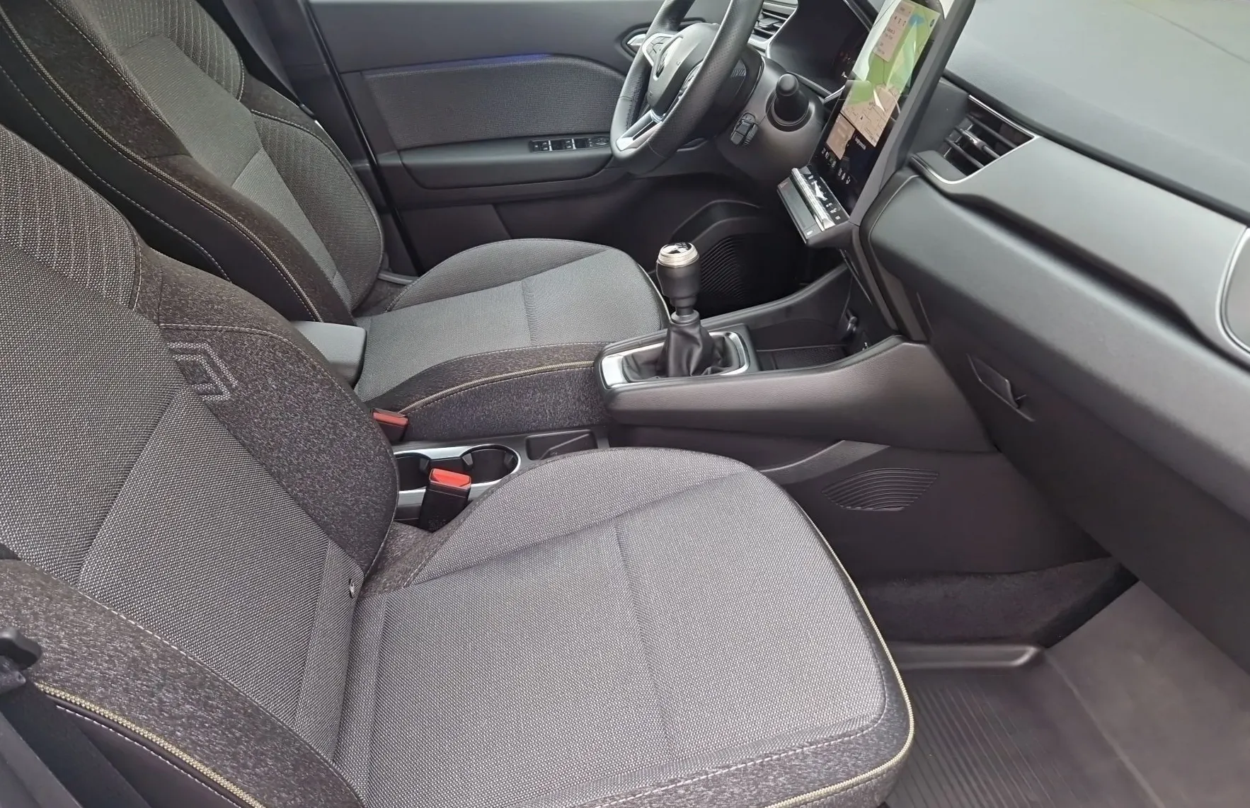 Zunanja slika - Renault Captur - TCe 90 Techno + paket ZIMA - 15