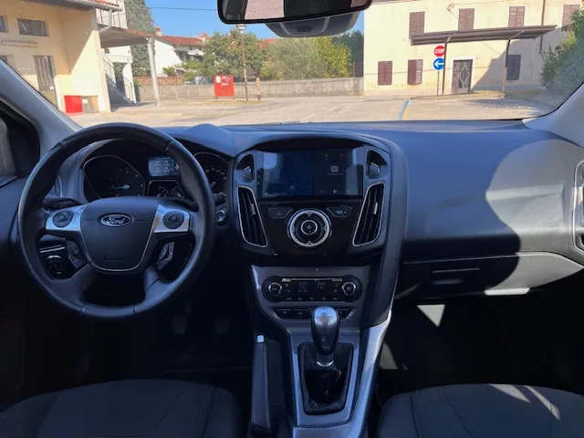 Notranja slika - Ford Focus - Titanium - 6