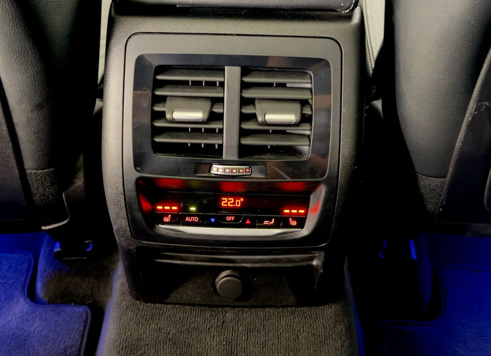 Zunanja slika - BMW X4 - serija : xDrive M40i-RADAR-PANO-KEYLESS-HUD-KAMERA - 16