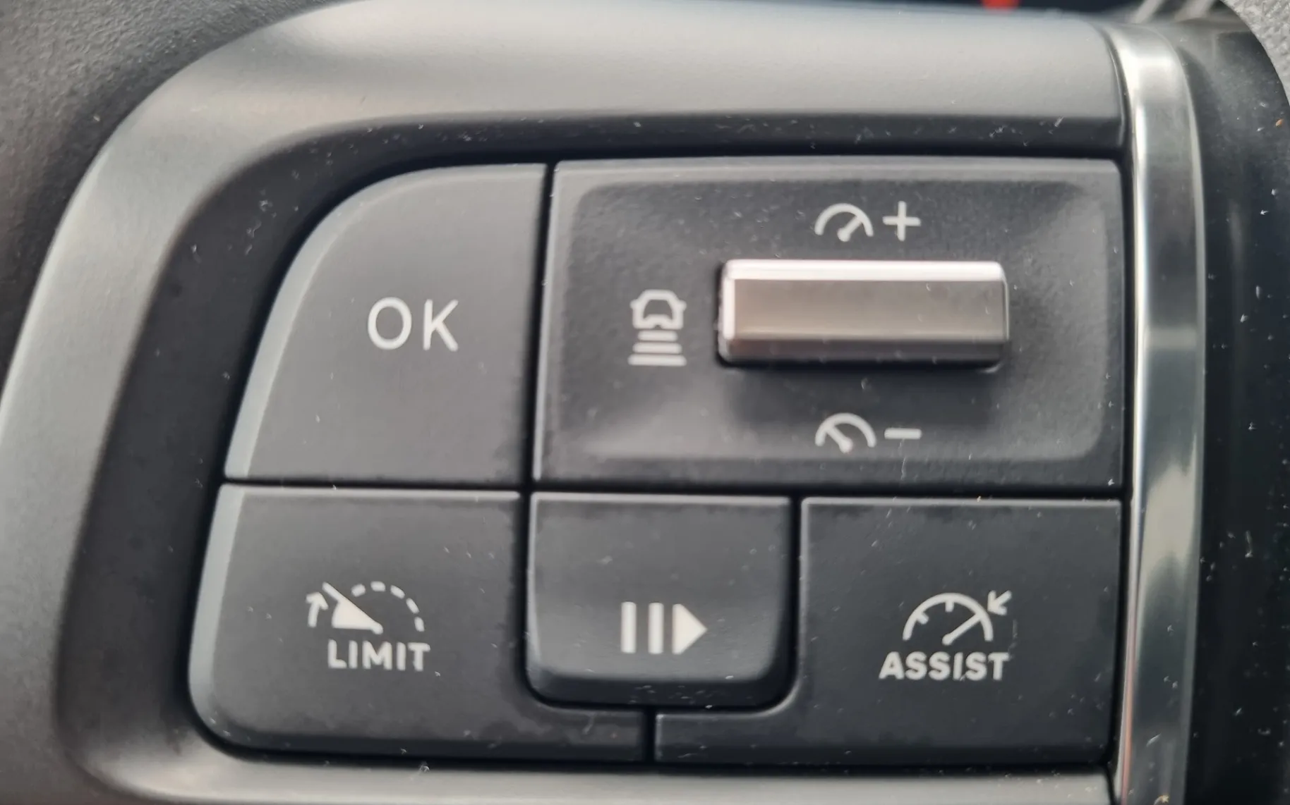 Zunanja slika - Citroën C5 - X Shine 1.2L PureTech 130 AVTOMATIK - SAMO 17.600KM - 23