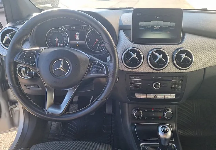 Zunanja slika - Mercedes-Benz B-Razred - B 200 d GRET. SEDEŽEV, LED - 10